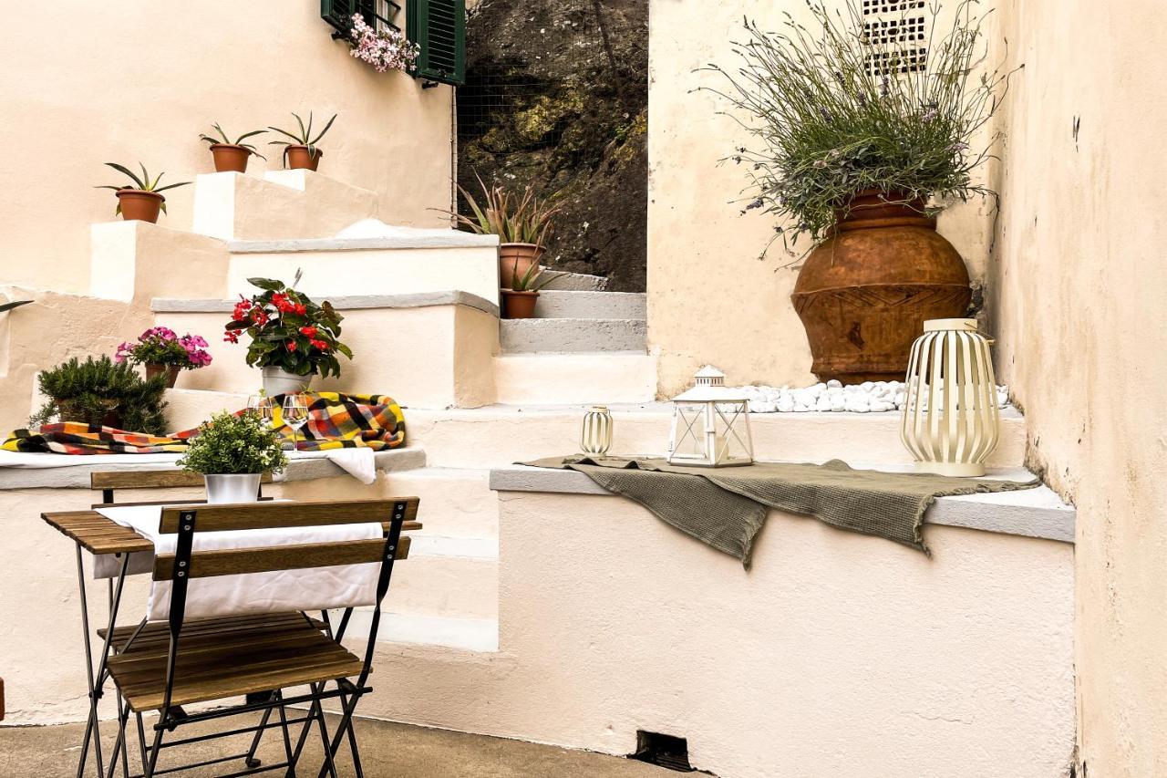 Casa Storica Con Terrazzo Villa Castellina Marittima Exterior photo
